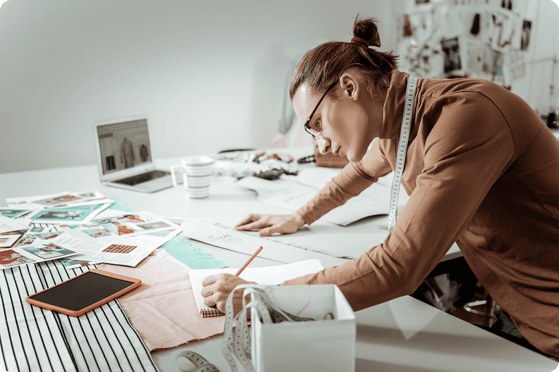 Индивидуальный 
UX/UI дизайн сайта